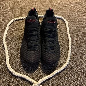 Nike LeBron 16EP Fresh Bread Athletic Sneakers